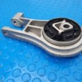 BMW X1 SERIES ENGINE MOUNT RIGHT SWING SUPPORT 9894728 U11 U12 U10