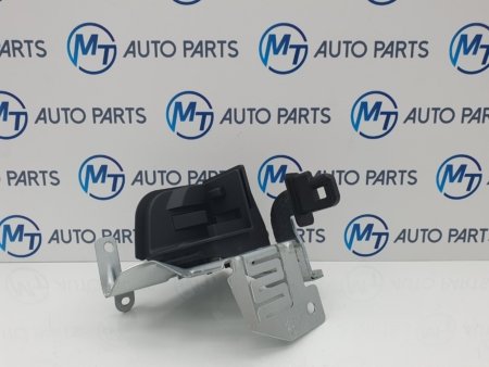 BMW 3 SERIES BLIND BRACKET PASSENGER SIDE 7268029 F31